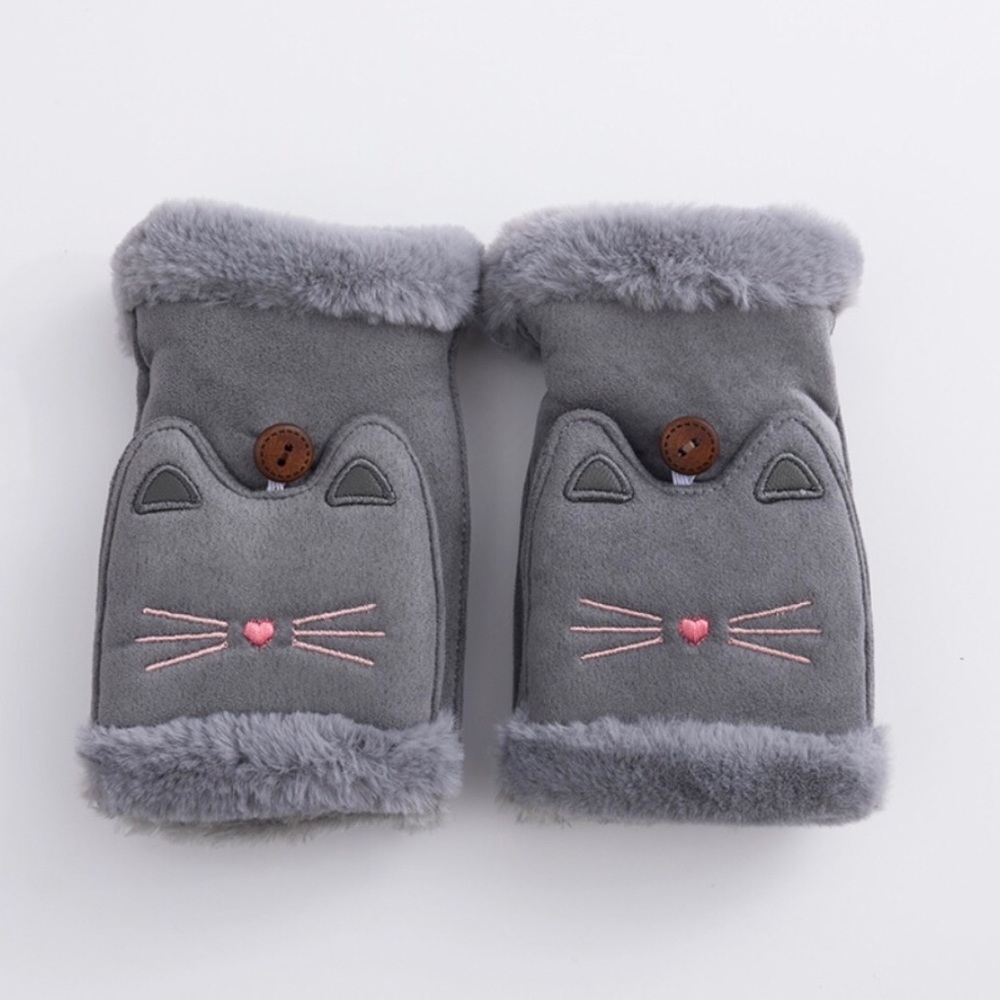 Kitty Button Gloves - Picture 2 of 8